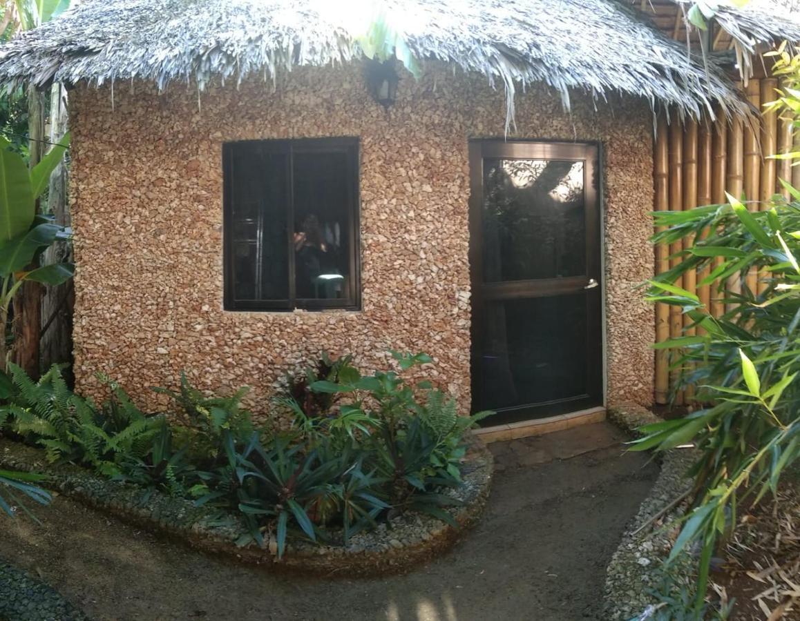Jungle Of Peace Resort Siquijor Exterior foto